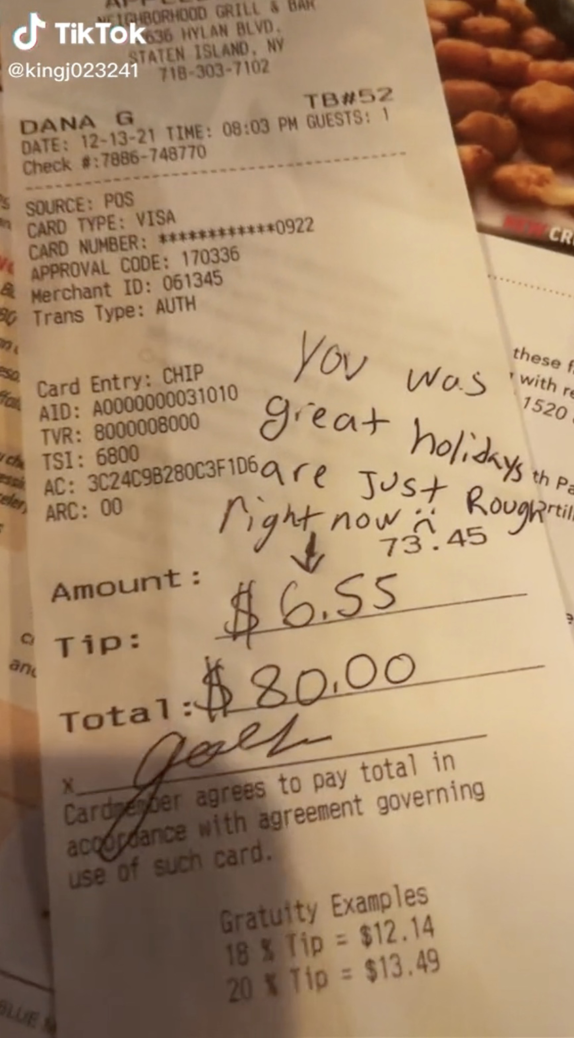 The patron left a note explaining the reason for the small tip. It has left TikTok viewers divided. 