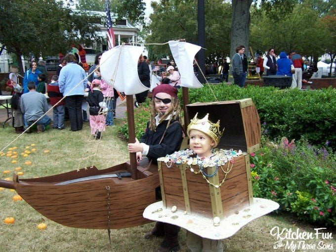 Kids Pirate Ship & Treasure Chest Costume for Halloween made from Boxes!